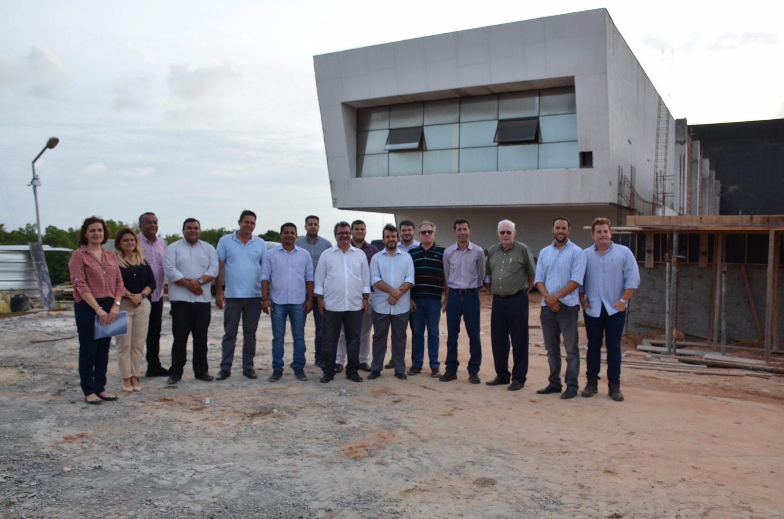 Presidente da Fiern visita obras do Centro de Educação do Senai em São Gonçalo