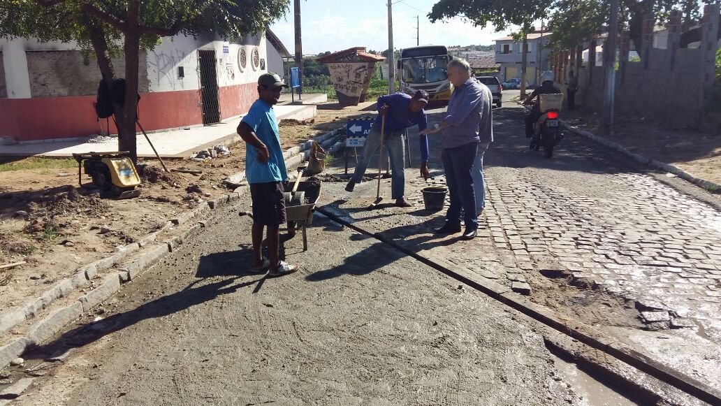 Prefeitura está recuperando ruas do Novo Santo Antônio e Golandim