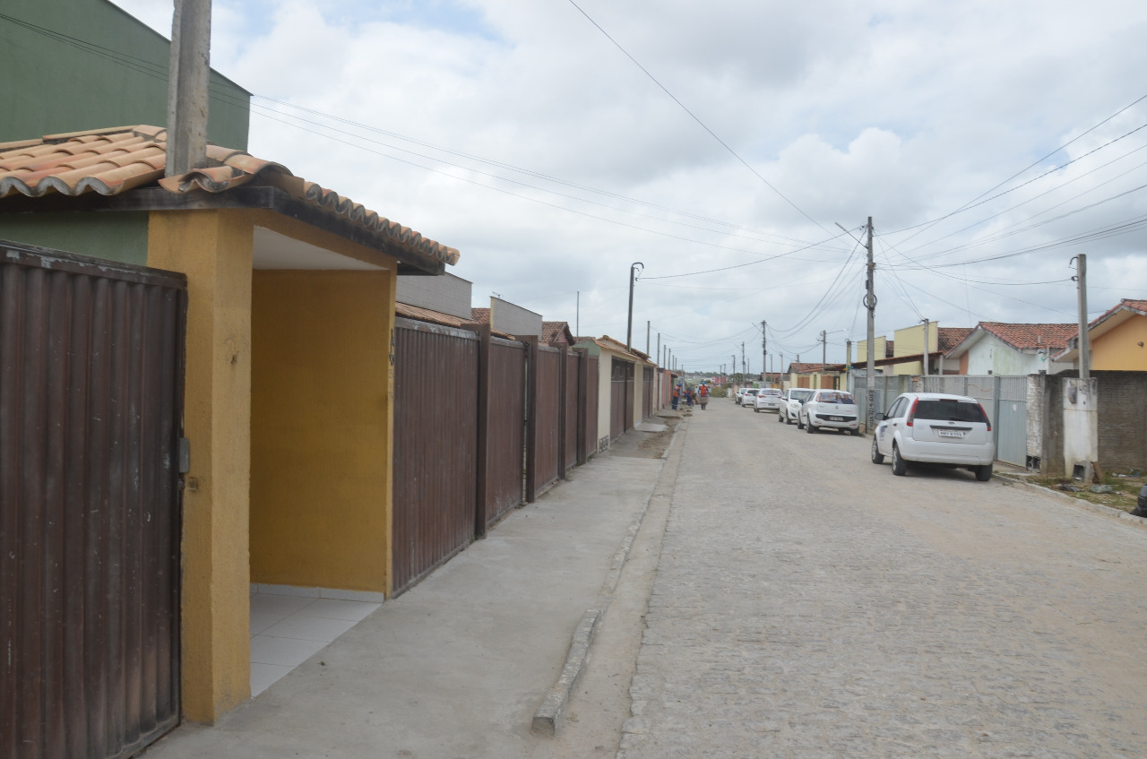 Obras de pavimentação são entregues à população do bairro Jardim Petrópolis