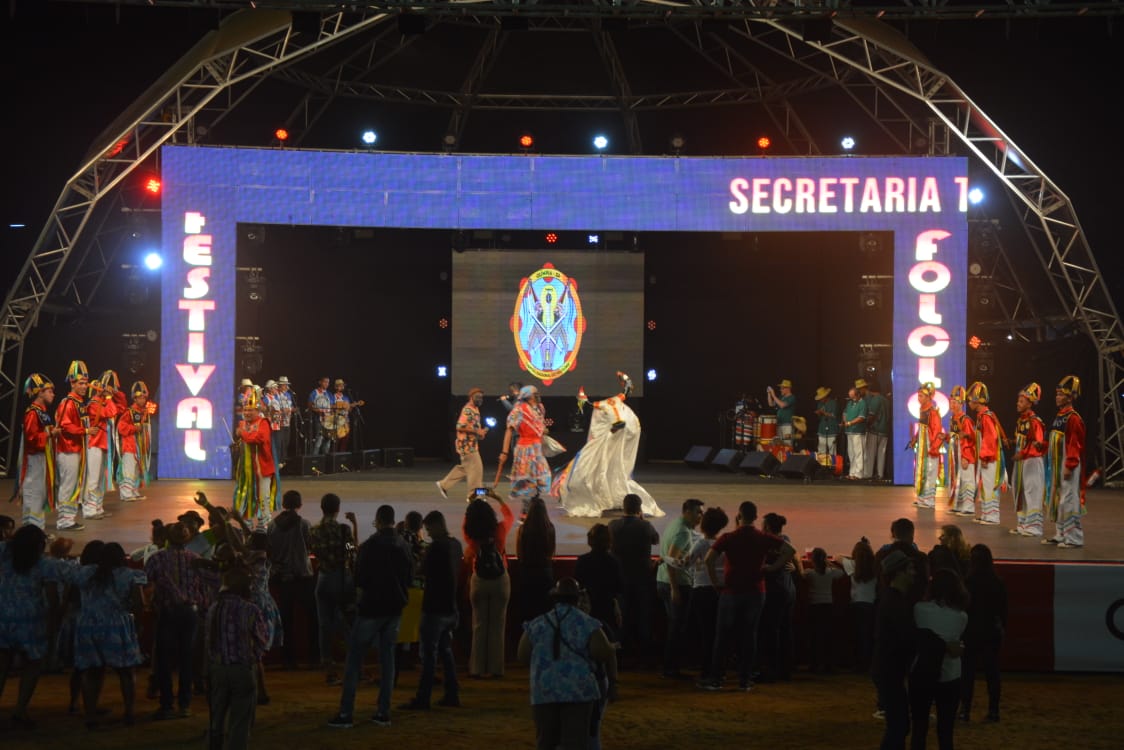 Com apoio da Prefeitura, Boi Calemba Pintadinho representa o RN em Festival de Folclore de SP
