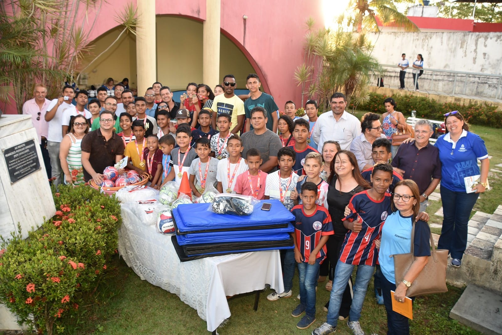 Prefeitura de São Gonçalo faz homenagem aos alunos medalhistas dos Jern’s 2019