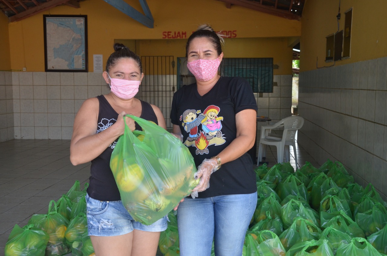 Prefeitura de São Gonçalo realiza entrega de kits de alimentos nas comunidades