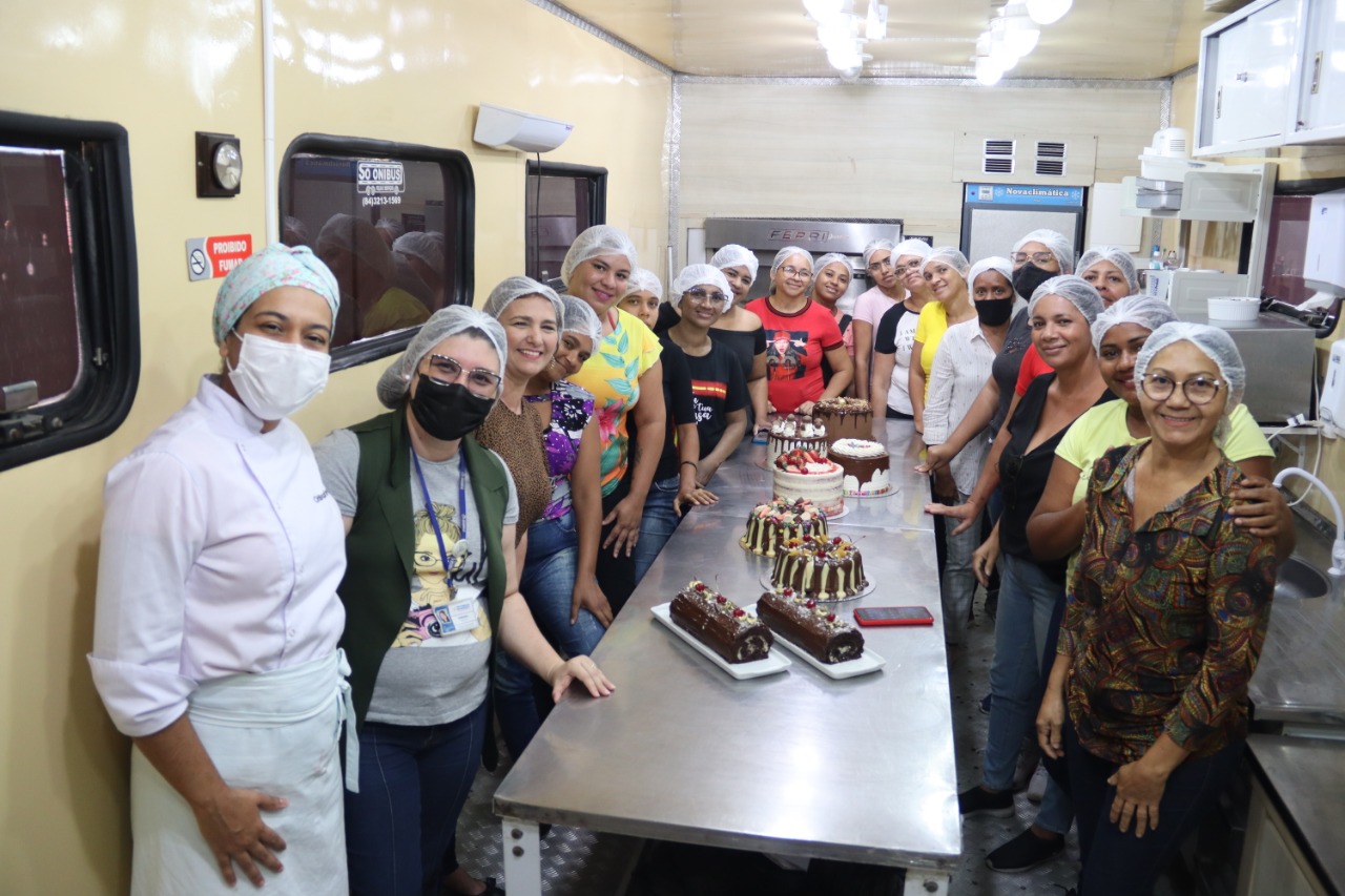 Prefeitura conclui curso de fabricação de tortas e bolos decorados no Golandim