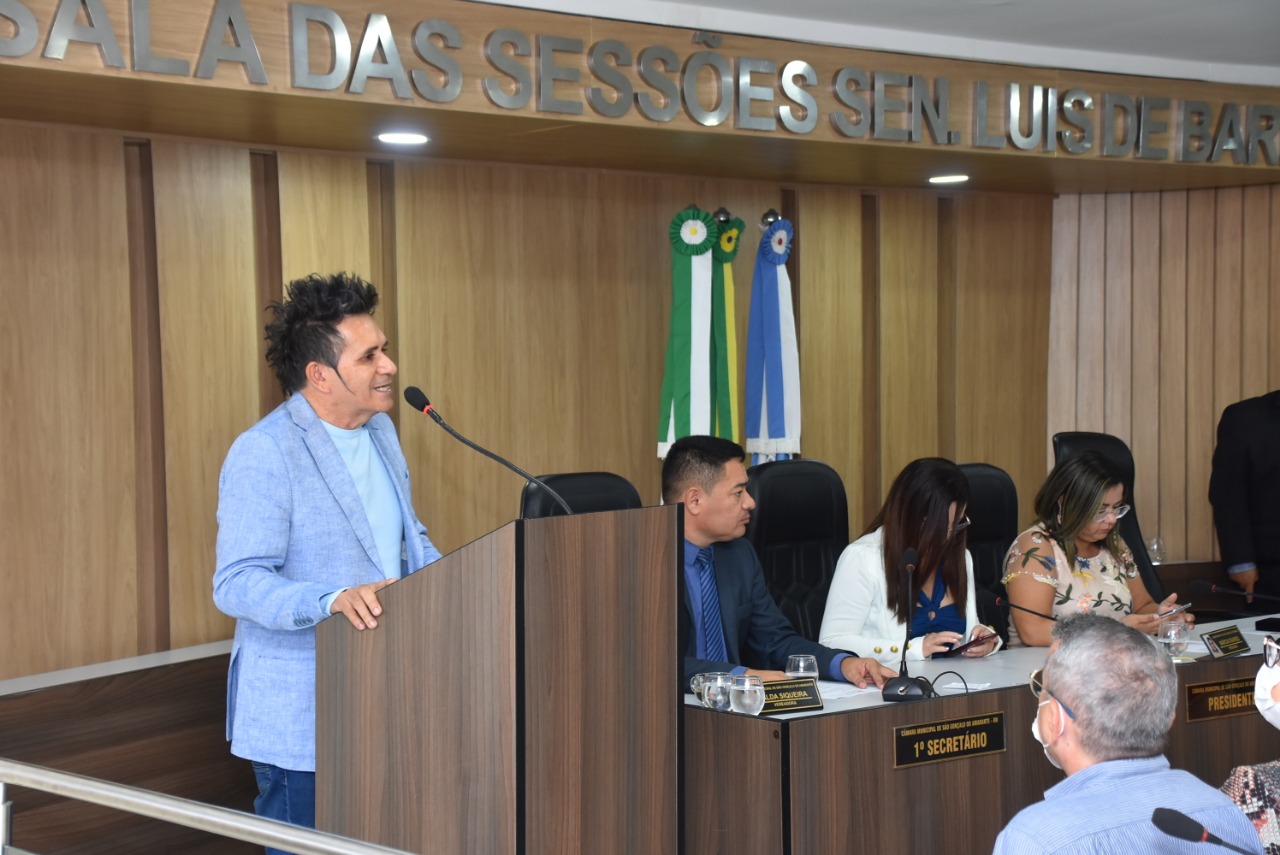 Comenda cultural Mestre Pedro Guajiru é entregue pela Câmara de vereadores de São Gonçalo