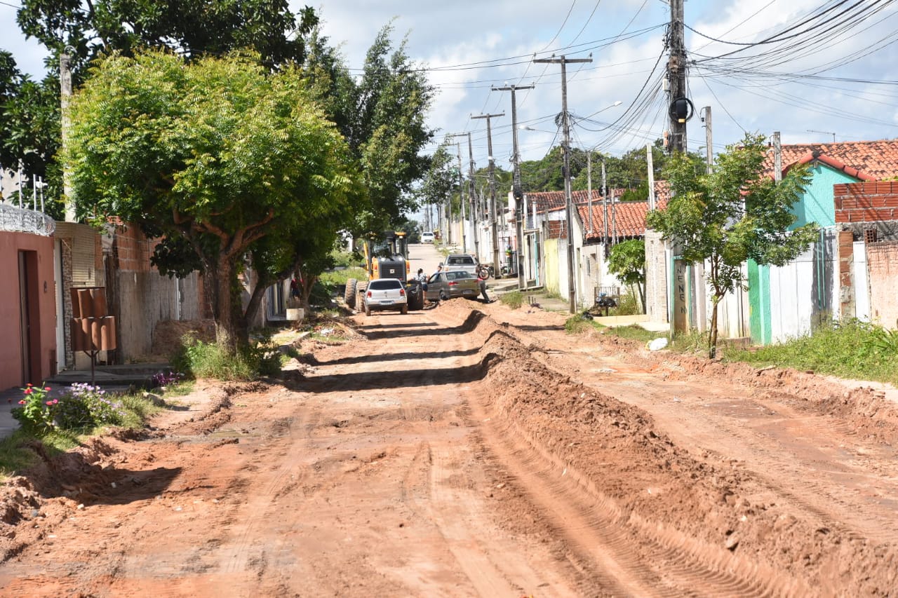 Assinada Ordem de Serviço para drenagem e pavimentação da Rua Bela Vista no Bairro Jardins