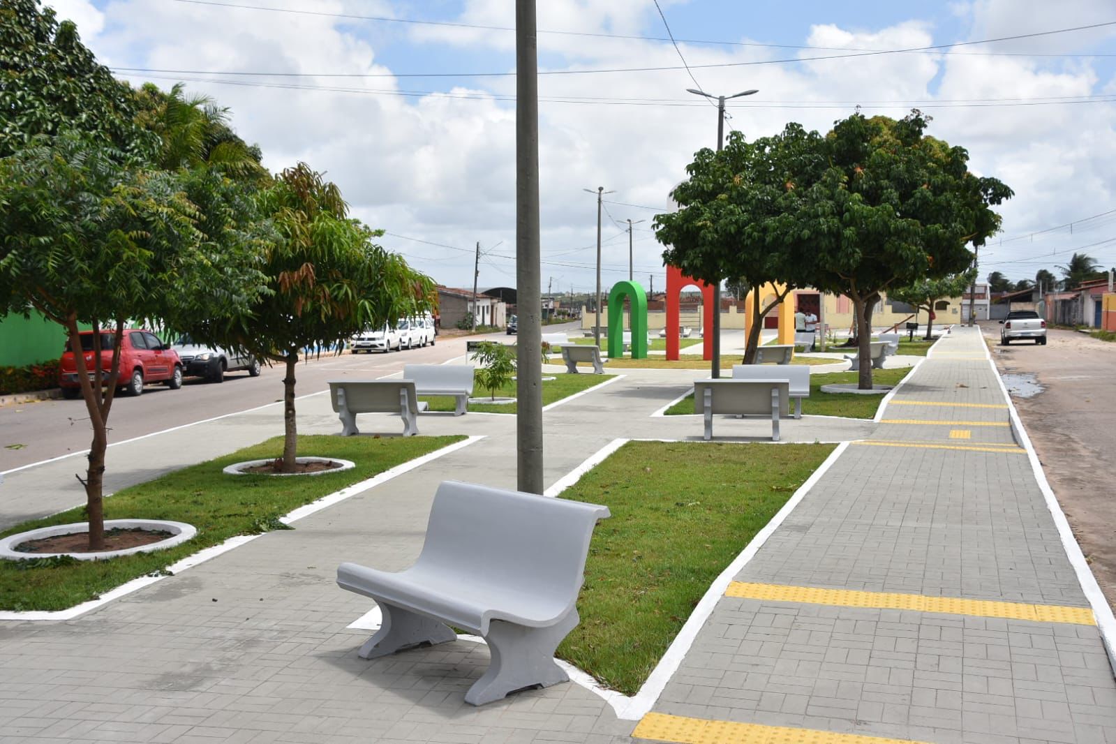 Prefeitura inaugura a Praça Santo Expedito em Jardim Petrópolis