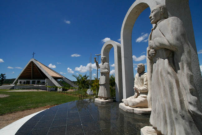 Prefeitura celebra fé e história com realização da maior Festa dos Santos Mártires de Uruaçu, da história de SGA