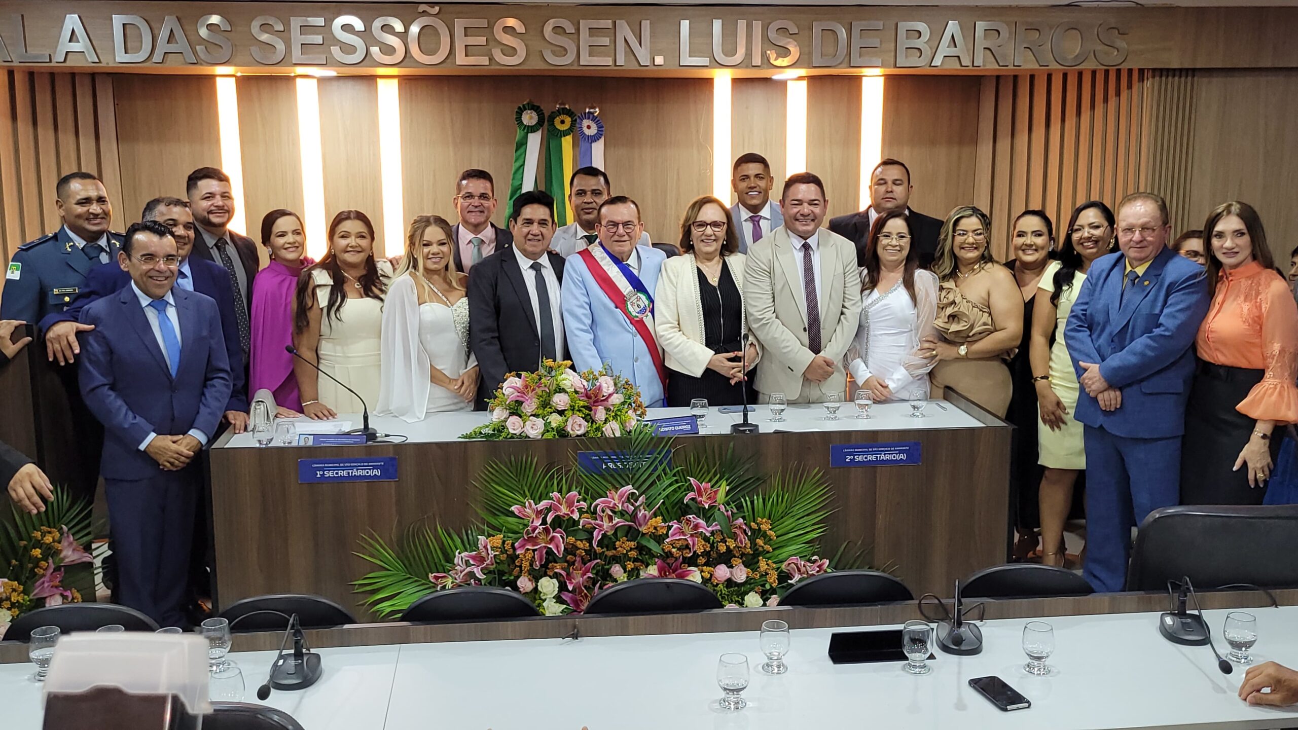 Cerimônia marca posse dos 17 vereadores, prefeito e vice-prefeito de São Gonçalo