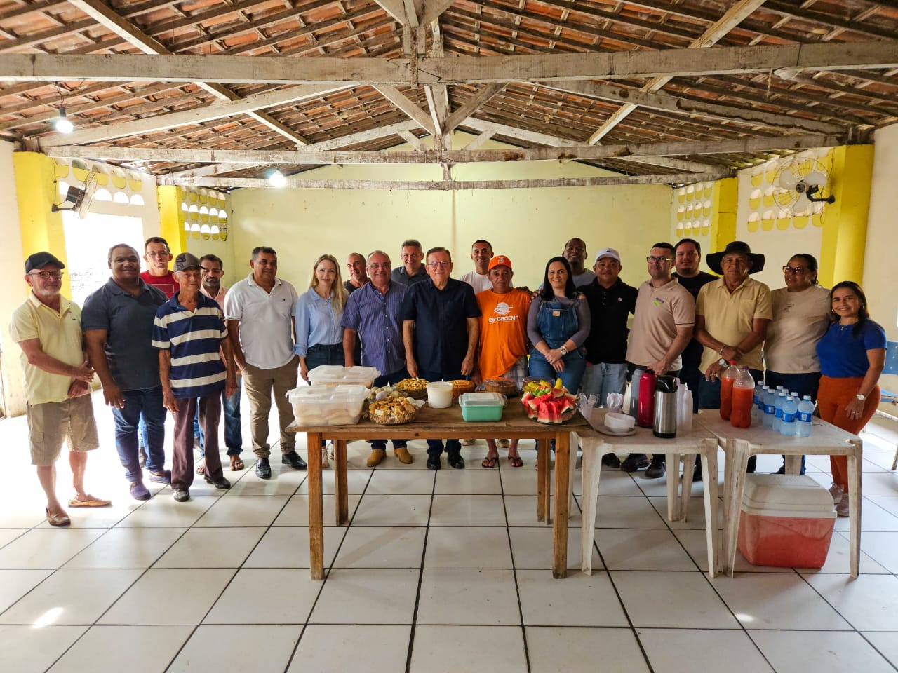 Prefeito Jaime Calado participa de café da manhã em Poço de Pedra e anuncia entrega de sementes para quinta-feira (20)