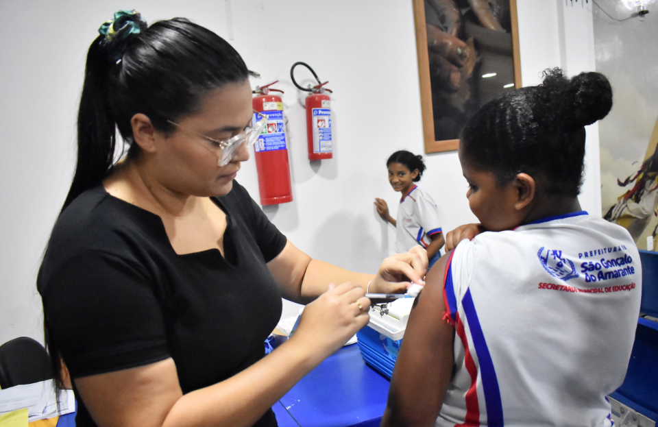 Prefeitura de São Gonçalo do Amarante promove campanha de atualização da caderneta vacinal nas escolas