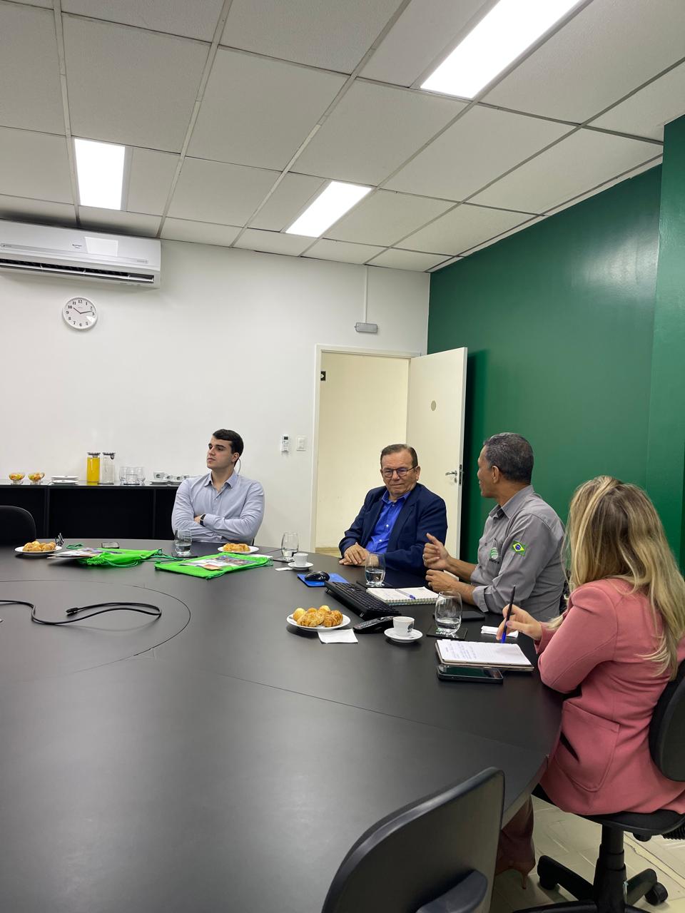 Prefeito Jaime Calado visita fábrica Eletra, maior fabricante de ônibus elétricos da América Latina, e projeta São Gonçalo do Amarante como referência em transporte sustentável