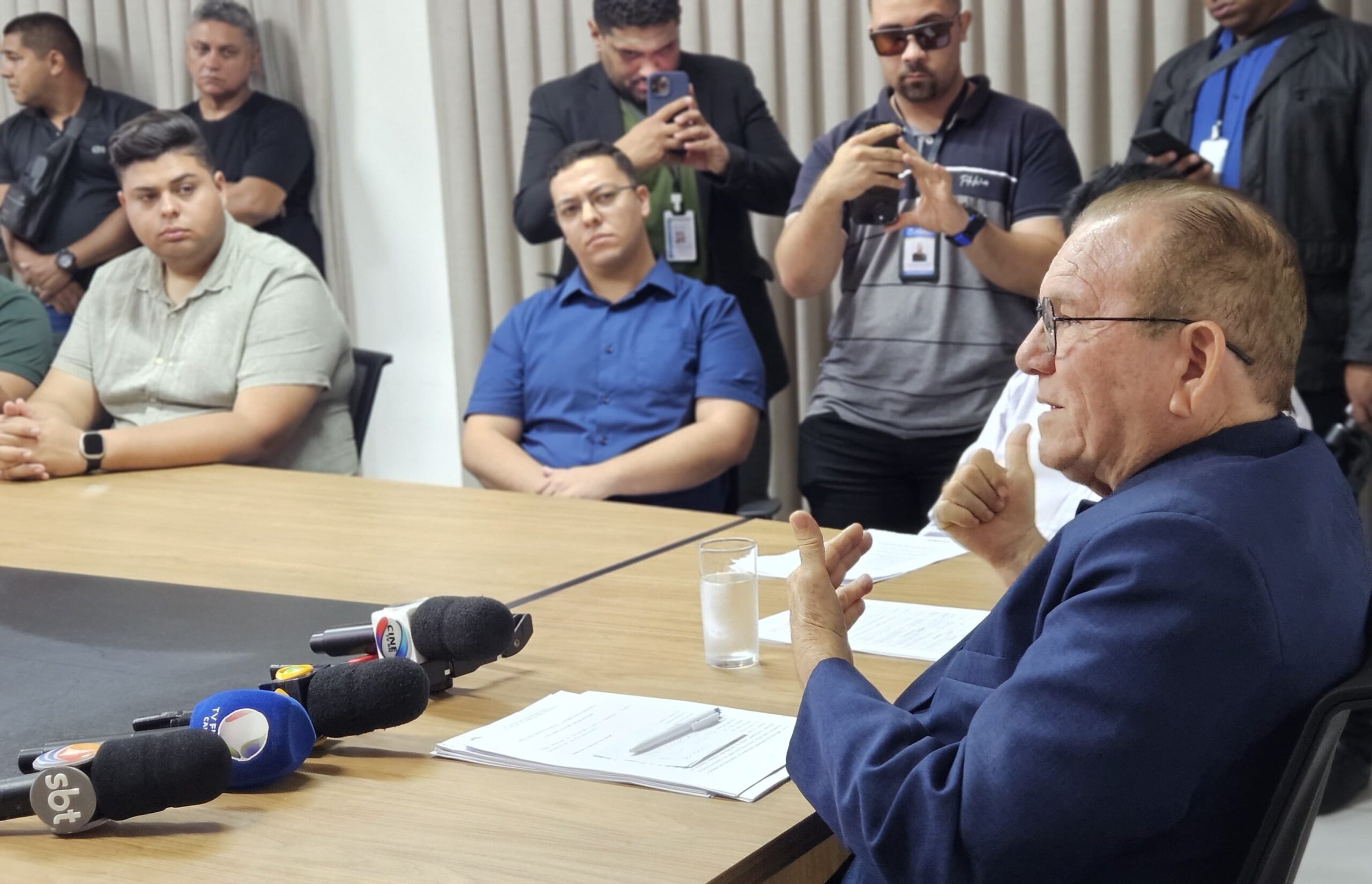 Prefeito Jaime Calado apresenta déficit herdado de R$ 220 milhões, faz balanço dos seis primeiros meses de gestão e sanciona plano de recuperação fiscal e econômico Prefeito Jaime Calado apresenta déficit herdado de R$ 220 milhões, faz balanço dos seis primeiros meses de gestão e sanciona plano de recuperação fiscal e econômico
